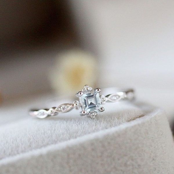 New Trendy Crystal  Engagement Claws Design Hot Sale Rings For Women AAA White Zircon Cubic elegant rings Female Wedding Jewelry